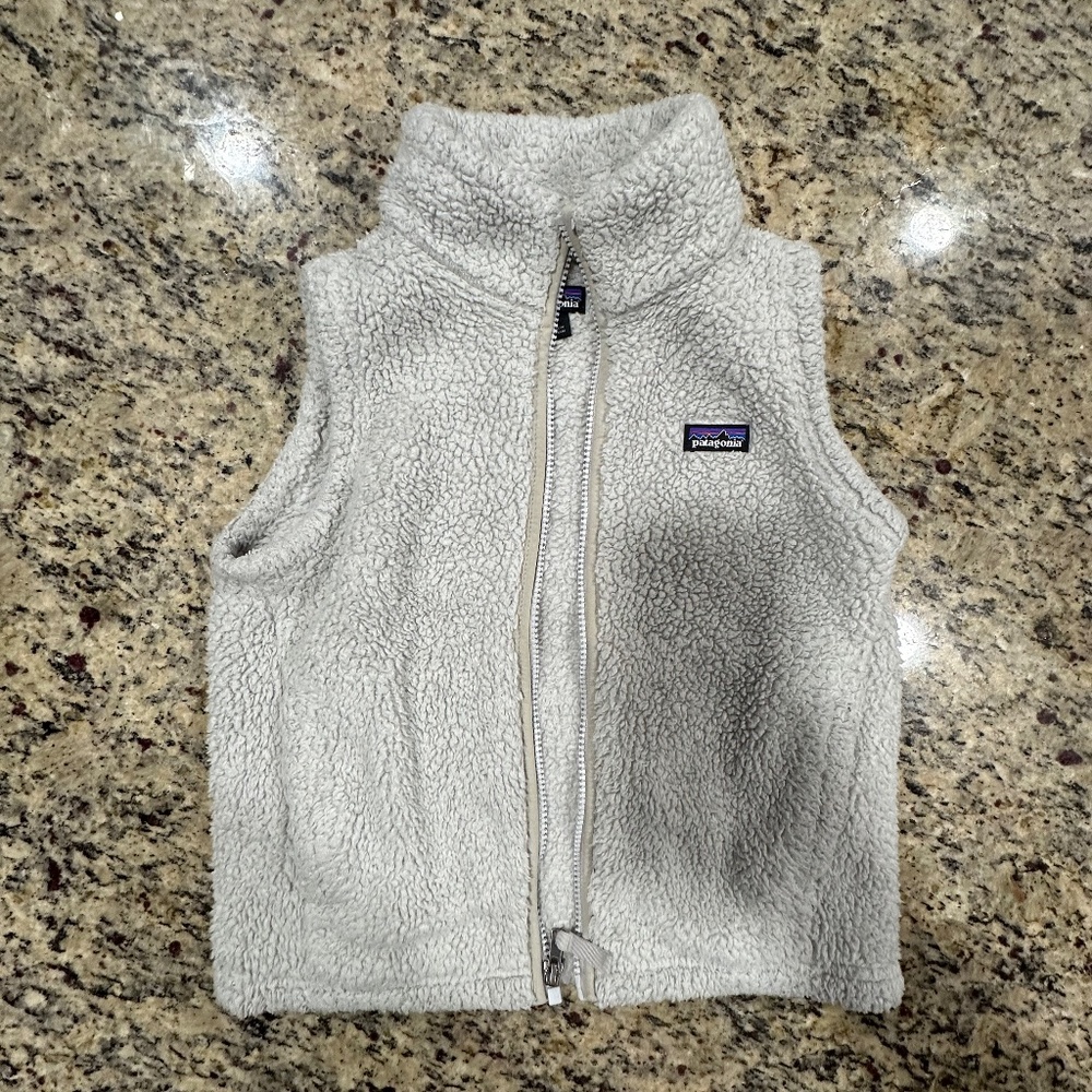 Kids medium fleece Patagonia vest